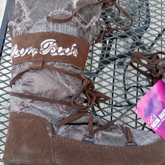 Moon Boot. Camo Rare! Fits Womens 5 - 6 Distressed Look! - Picture 13 of 16